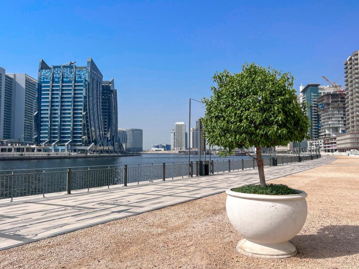 1br With Full Canal View - Down Town